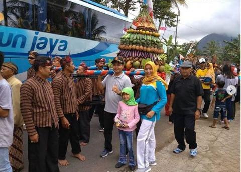 JALAN SEHAT DAN PEMBUKAAN SEMARAK KEMERDEKAAN